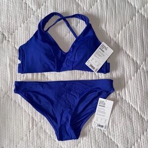 NWT Athleta Triangle Bikini Top Small D/DD